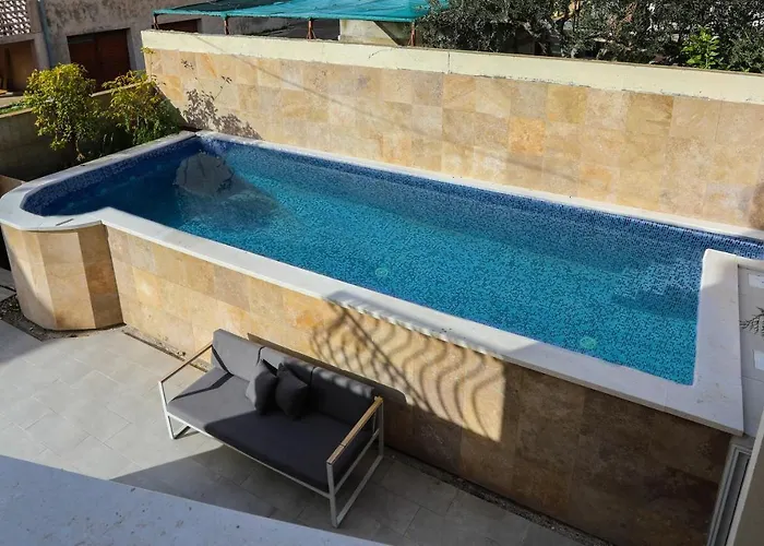 Ana Pool Hvar